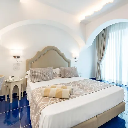 Hotel Corallo Blu De Charme - Sea & Access 4*